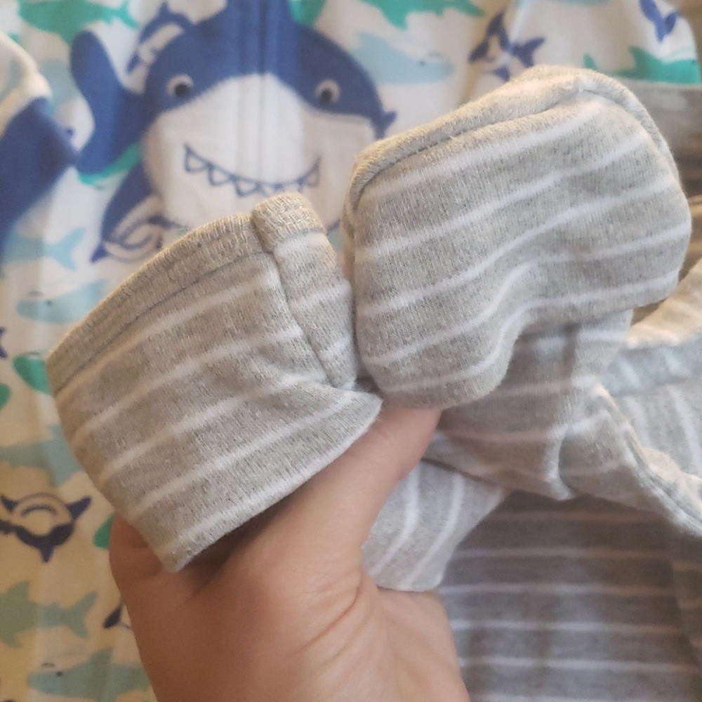 Carters Pajama Bundle Size Newborn - Picture 9 of 12